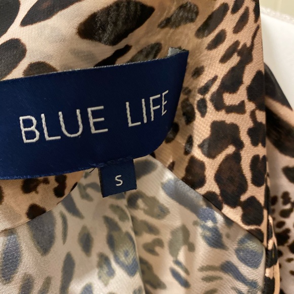 πHPπBlue Life Fina Animal Print Crop Top- NWOT - Picture 11 of 12